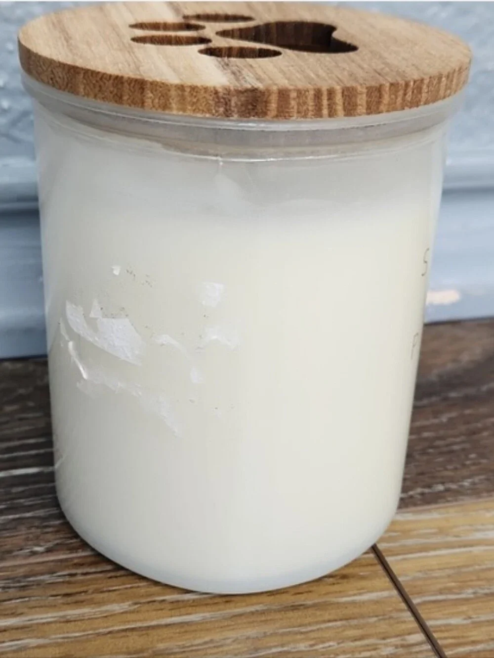 NWT Sand + Paws Candle Chestnut Sugar